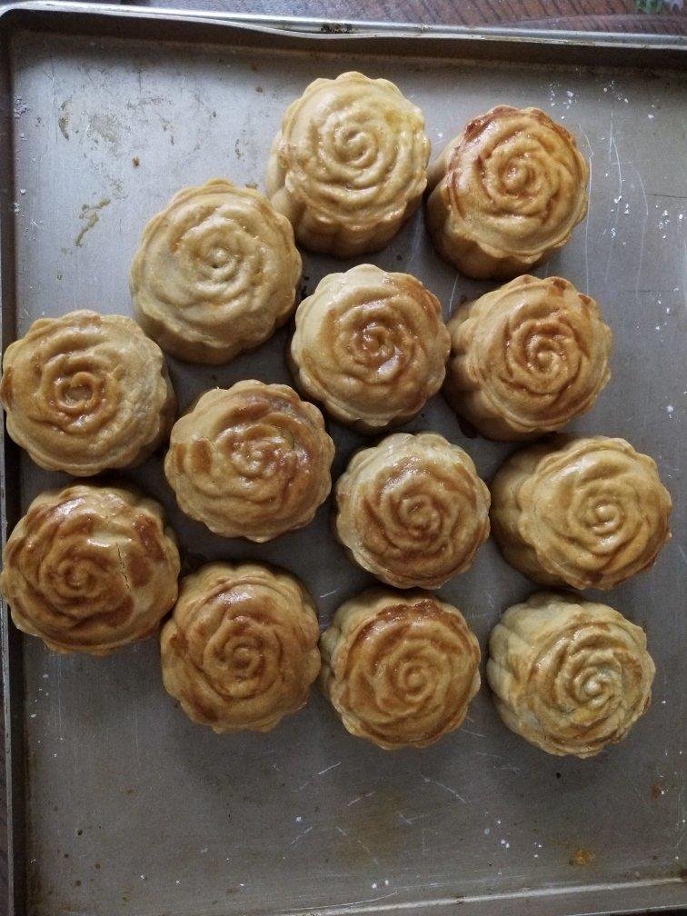 广式月饼—蛋黄莲蓉月饼