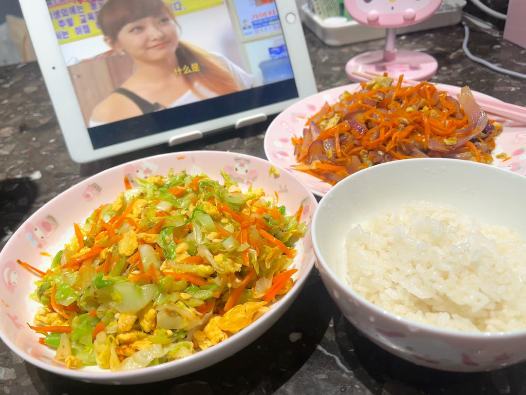 包菜胡萝卜炒鸡蛋