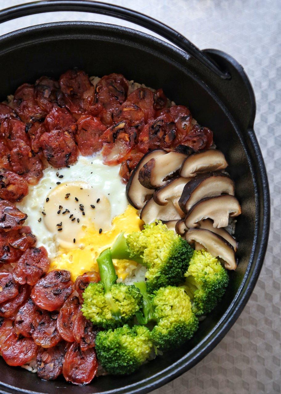 香肠煲仔饭