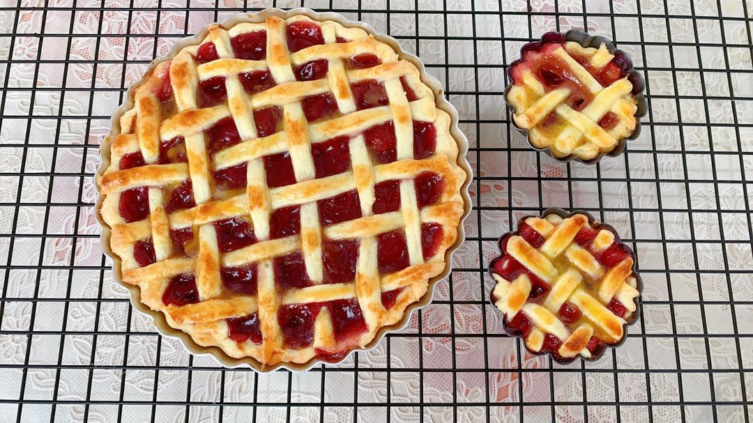香甜樱桃派