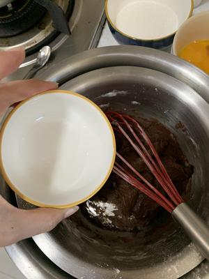 巧克力蛋糕卷的做法 步骤5