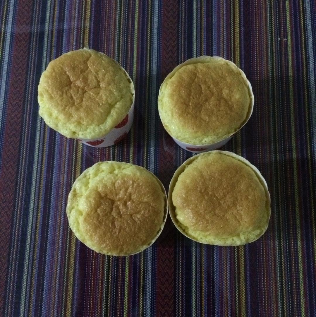 蔓越莓纸杯蛋糕