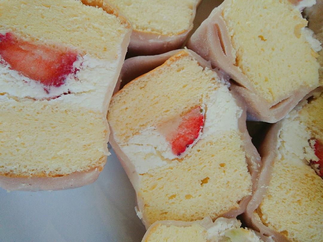 草莓白玉卷【曼食慢语】
