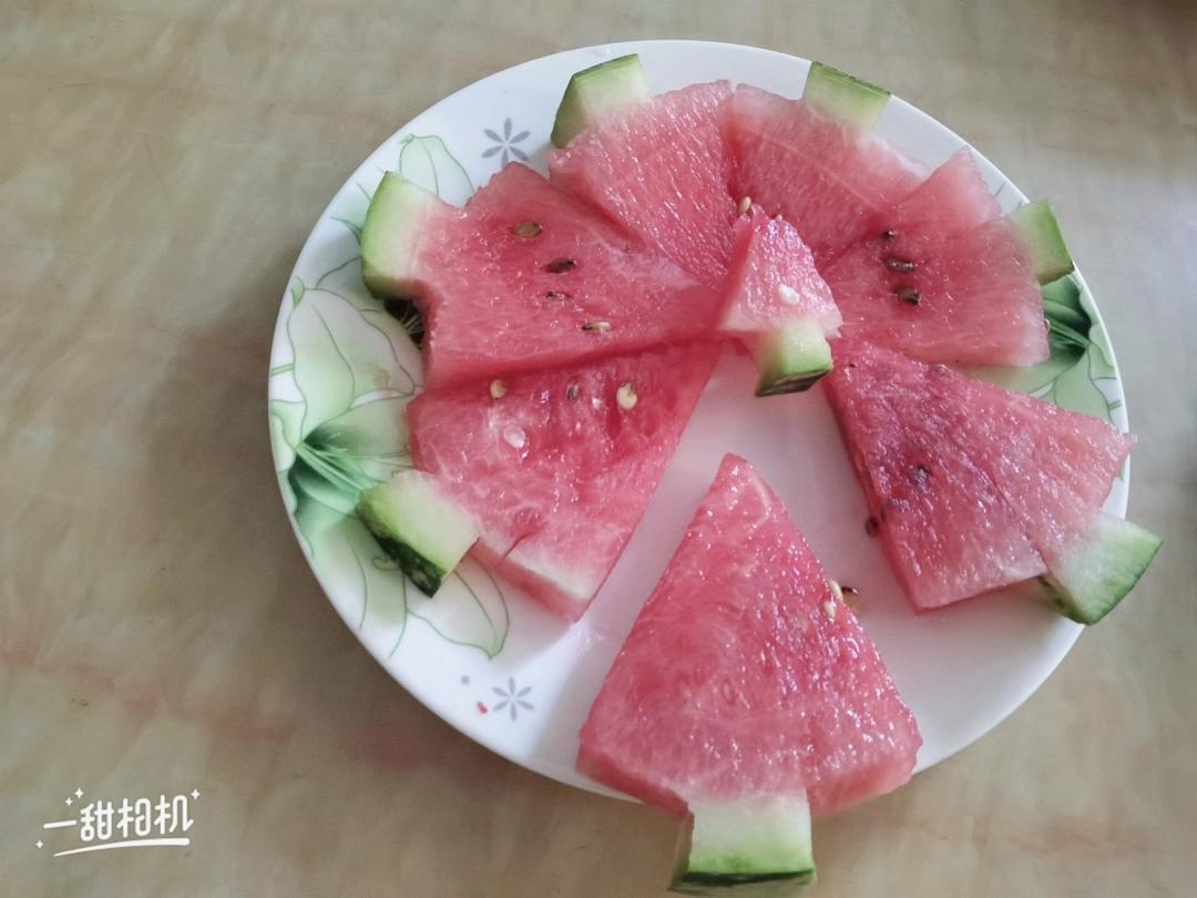 树形西瓜的快速切法