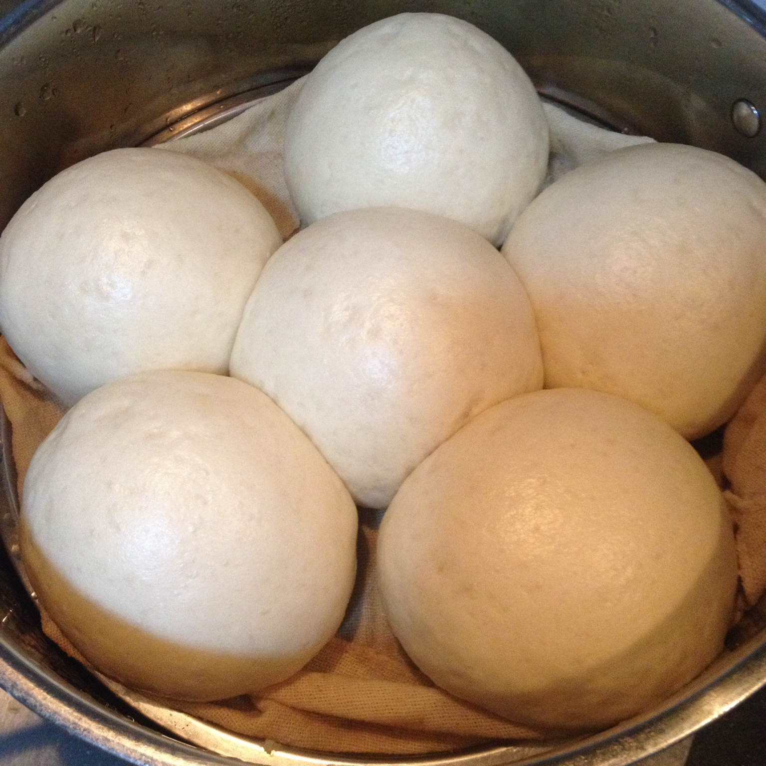 lyla_xj做的面包机发面蒸馒头