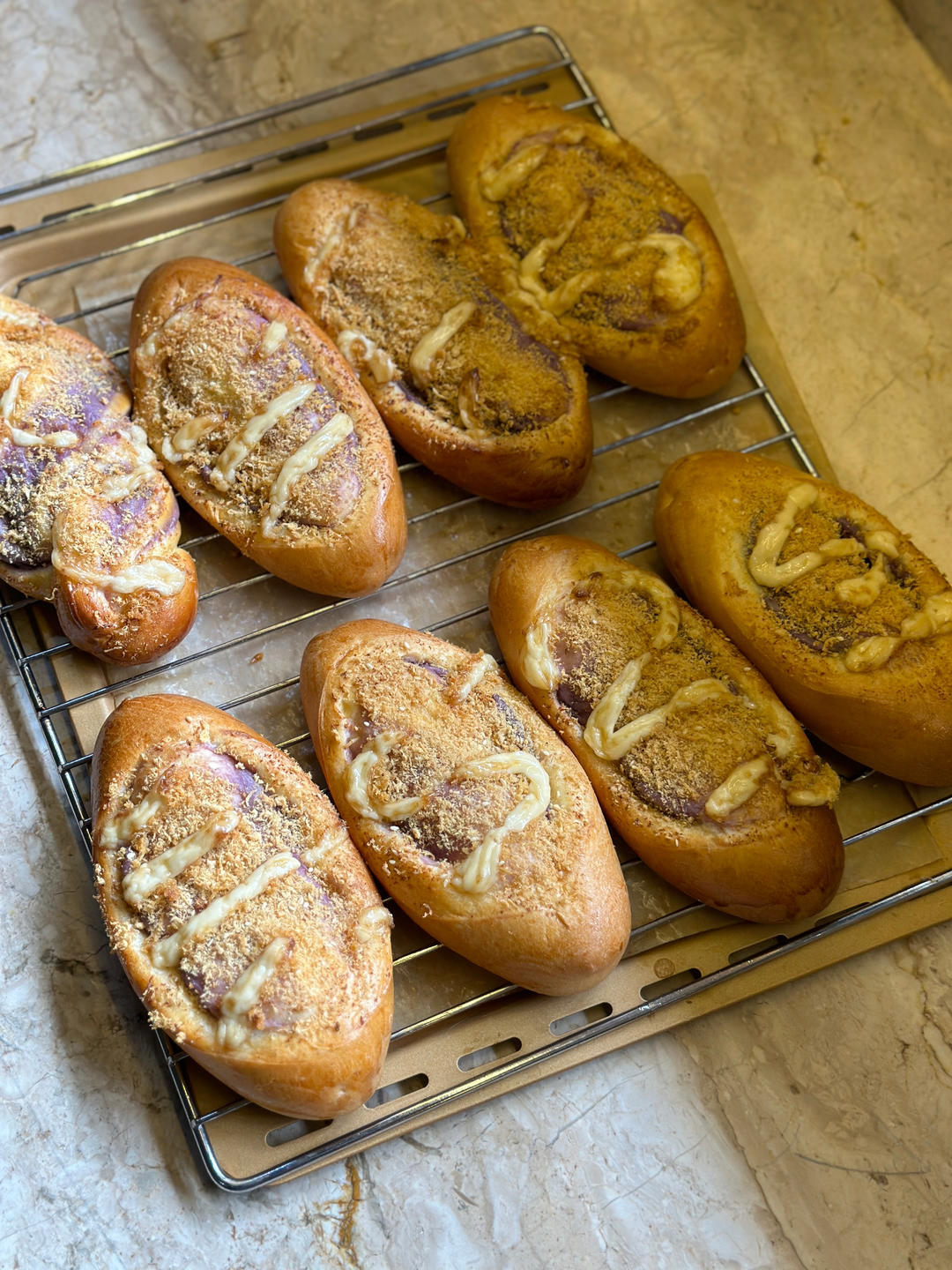 肉松芋泥餐包的做法