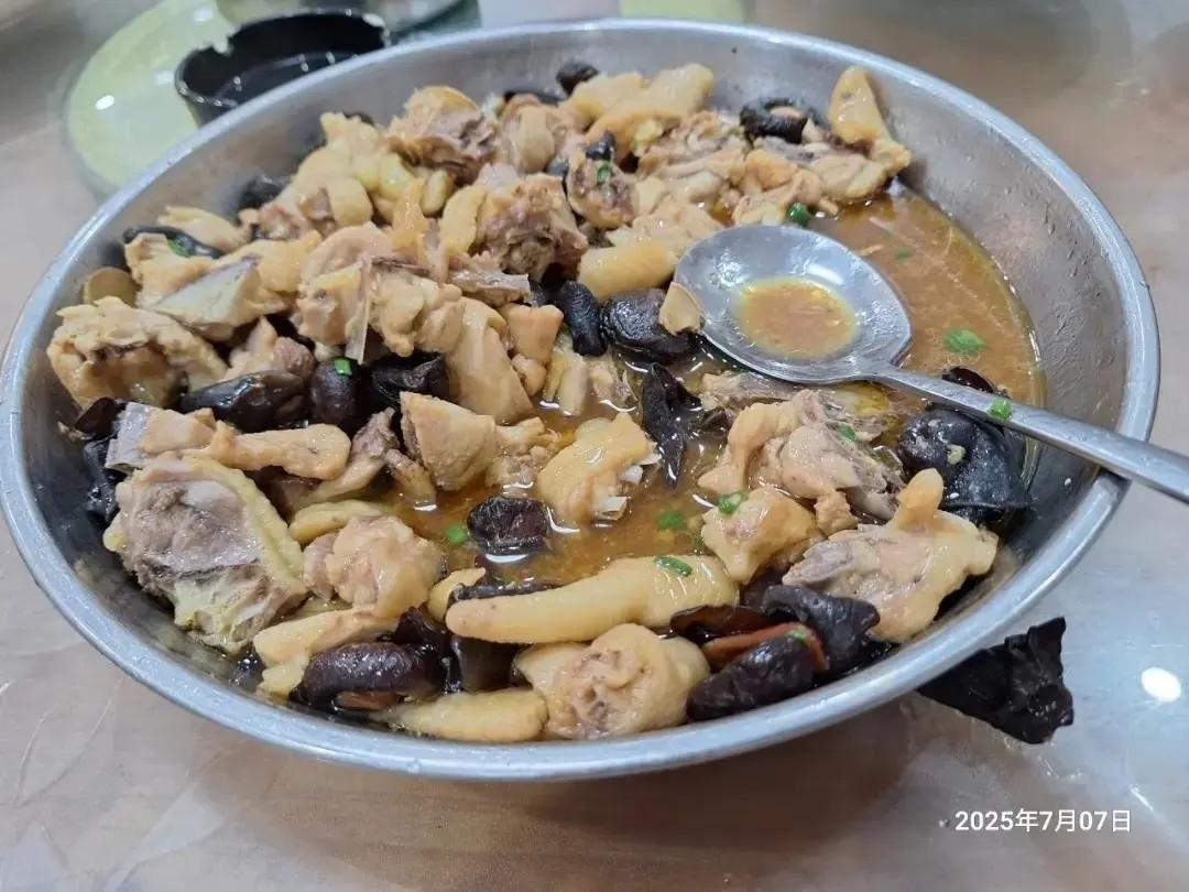 豬仔的“阿茂整餅”