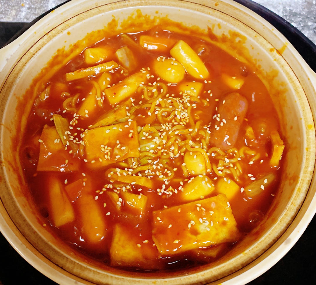 芝士拉面炒年糕—韩国街边美食改良版