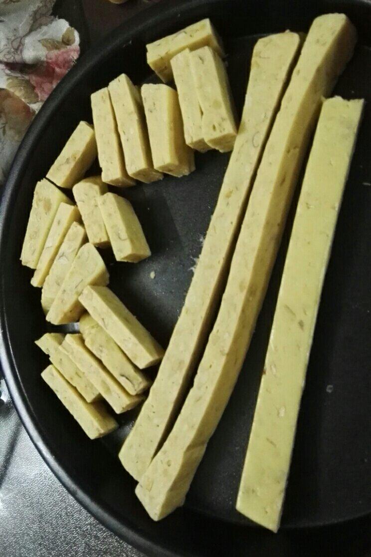 花生牛轧糖-蔓越莓牛扎糖