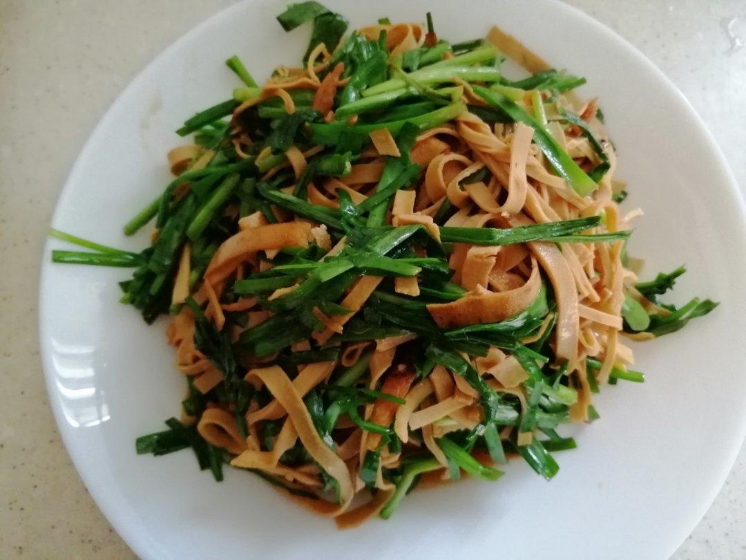 韭菜炒千张豆腐（干丝）