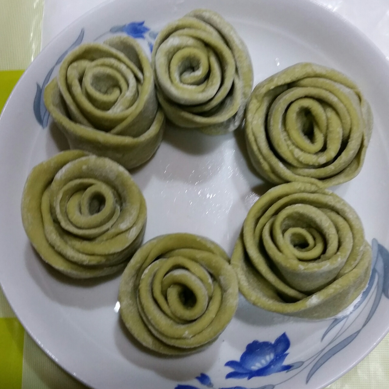 玫瑰小花卷