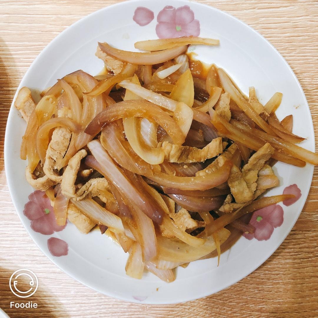 洋葱炒肉