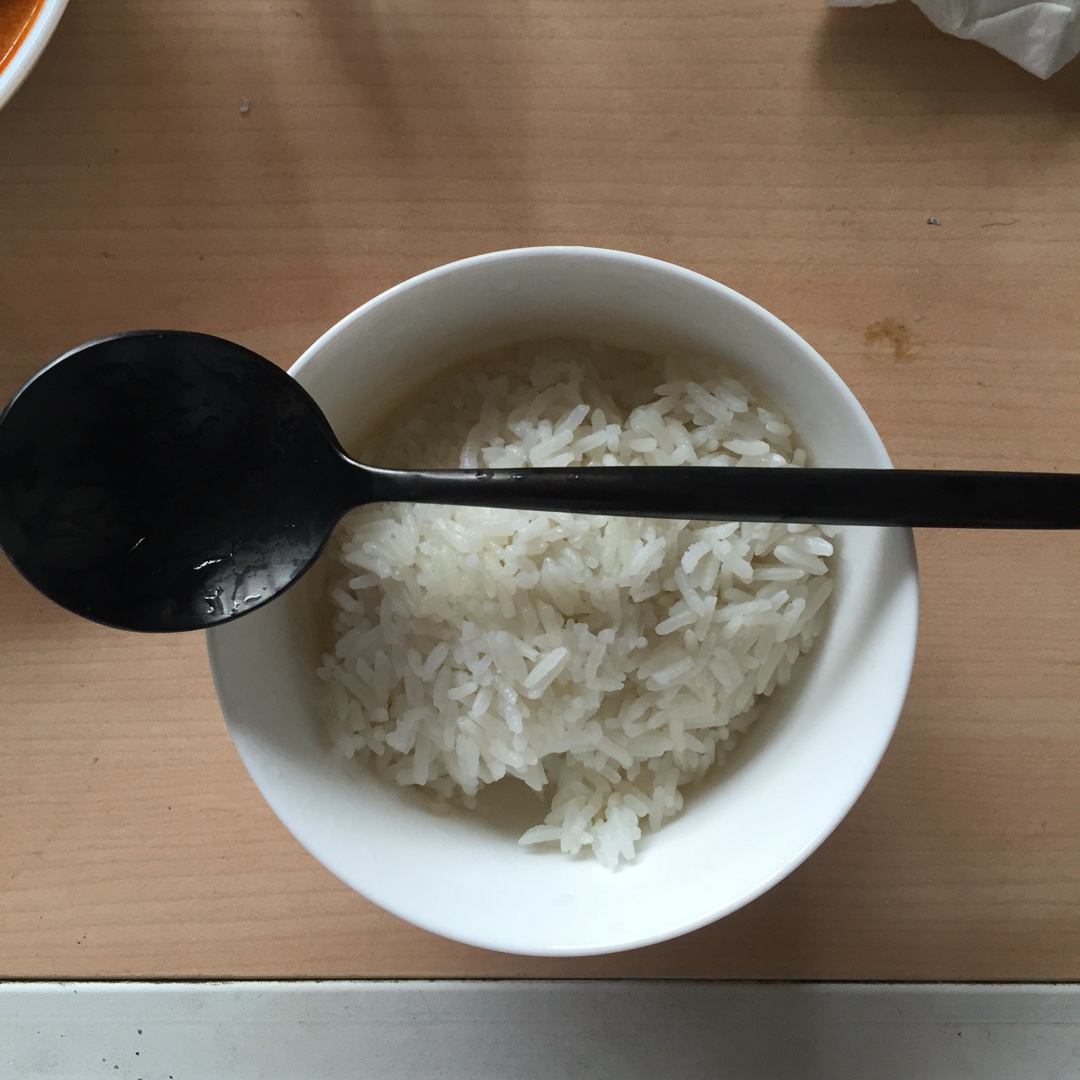一碗安静的白米饭