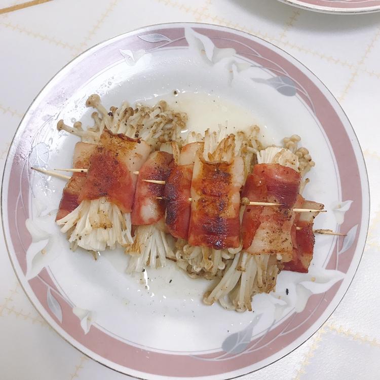 香煎培根金针菇卷