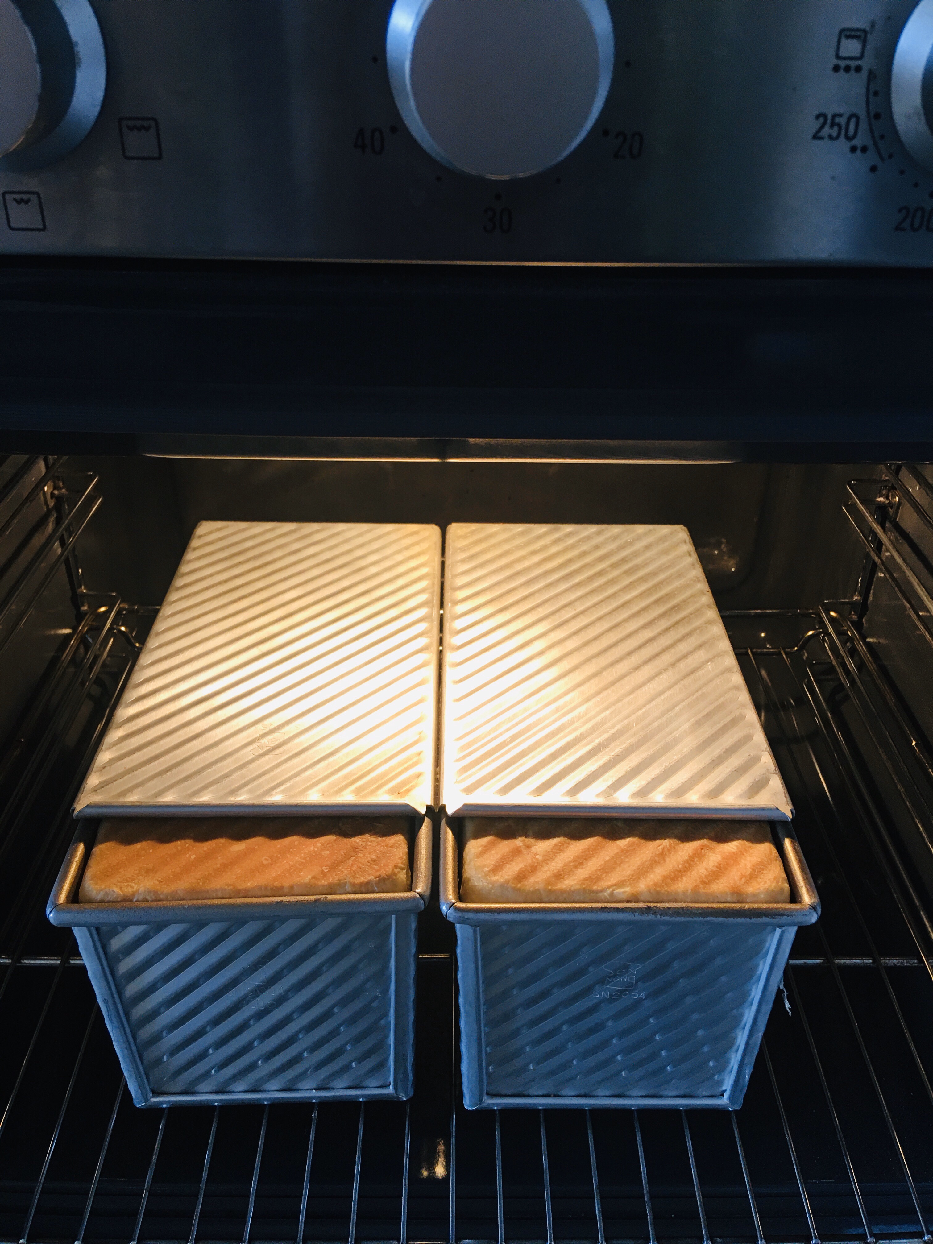 柔软拉丝的吐司面包及其变身：花式小面包的做法 步骤6