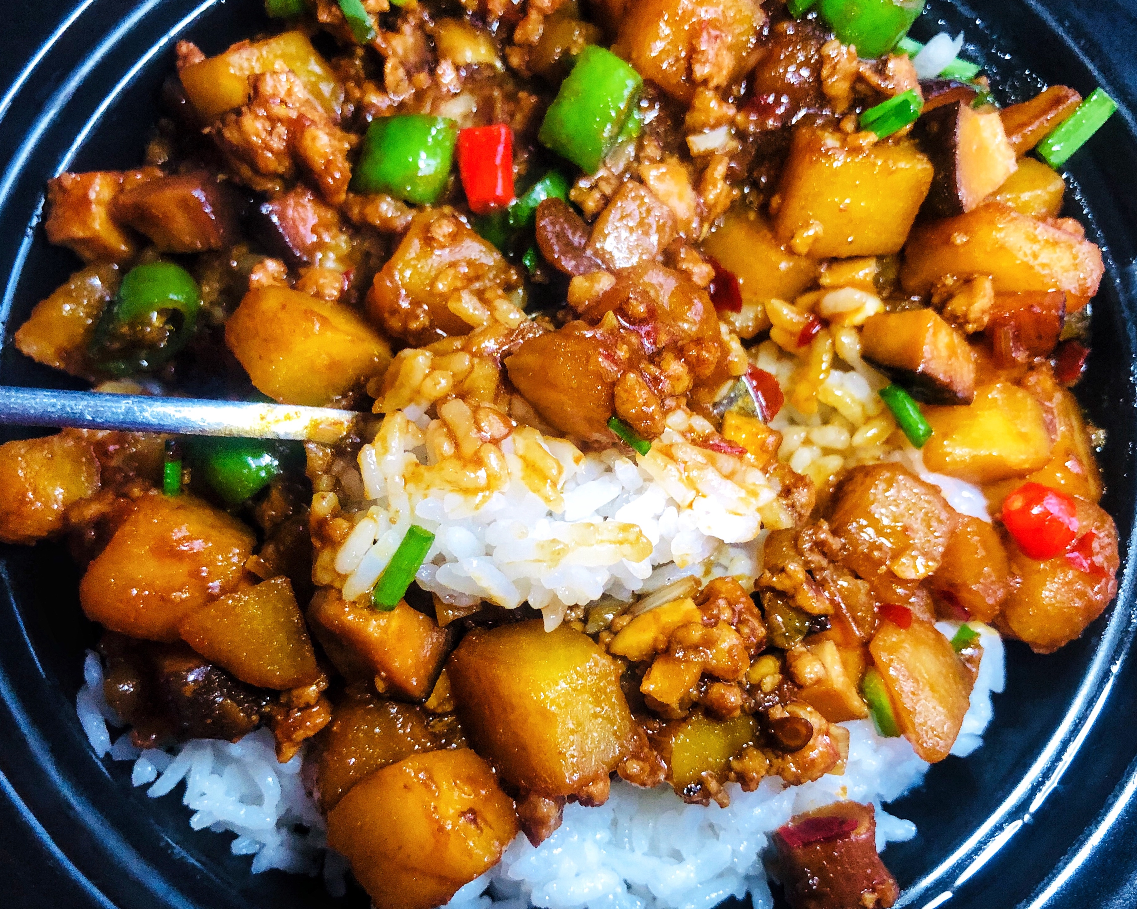 ㊙️好吃到舔盘😋土豆香菇肉末拌饭🍚的做法