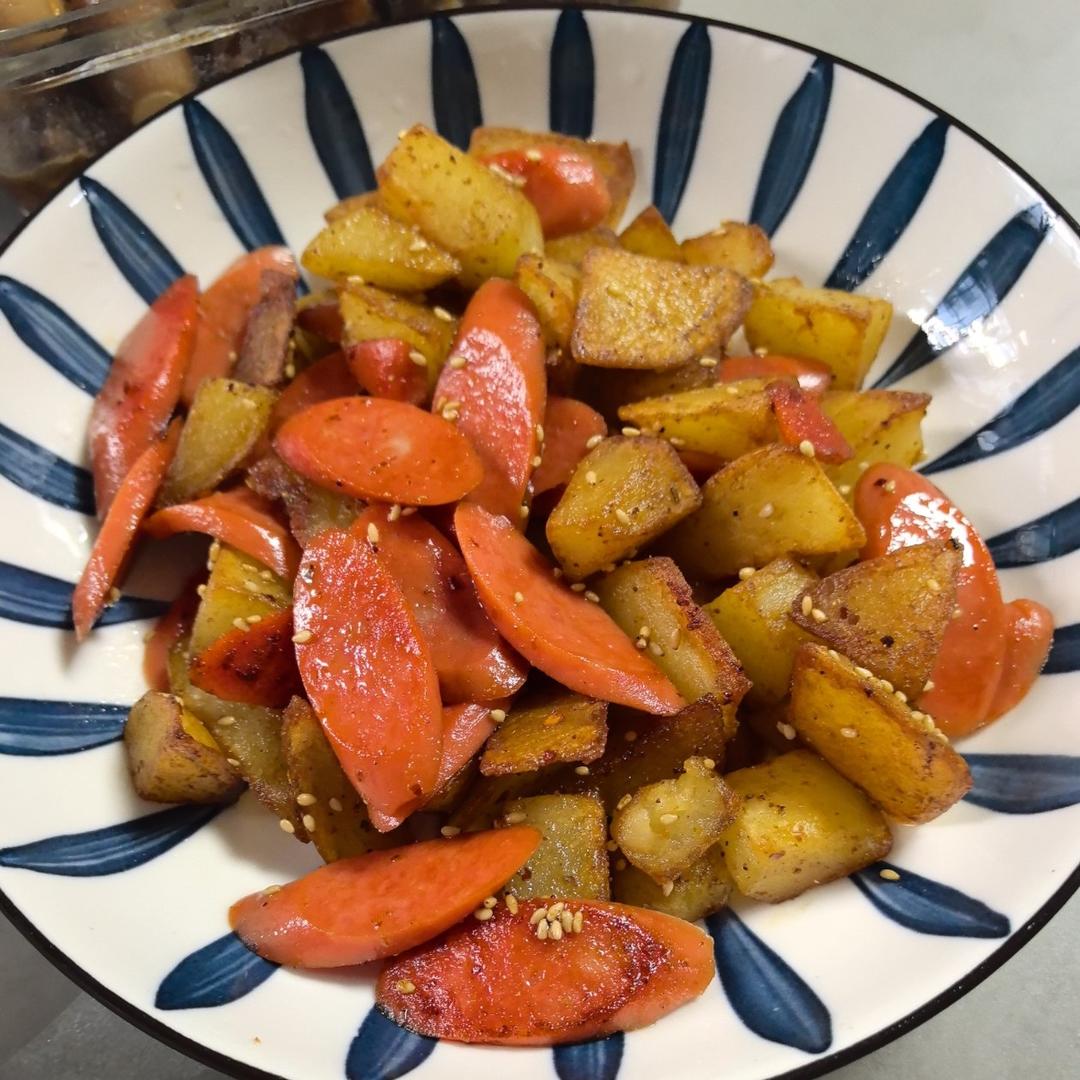 香辣孜然土豆火腿肠～秒杀烧烤店！！