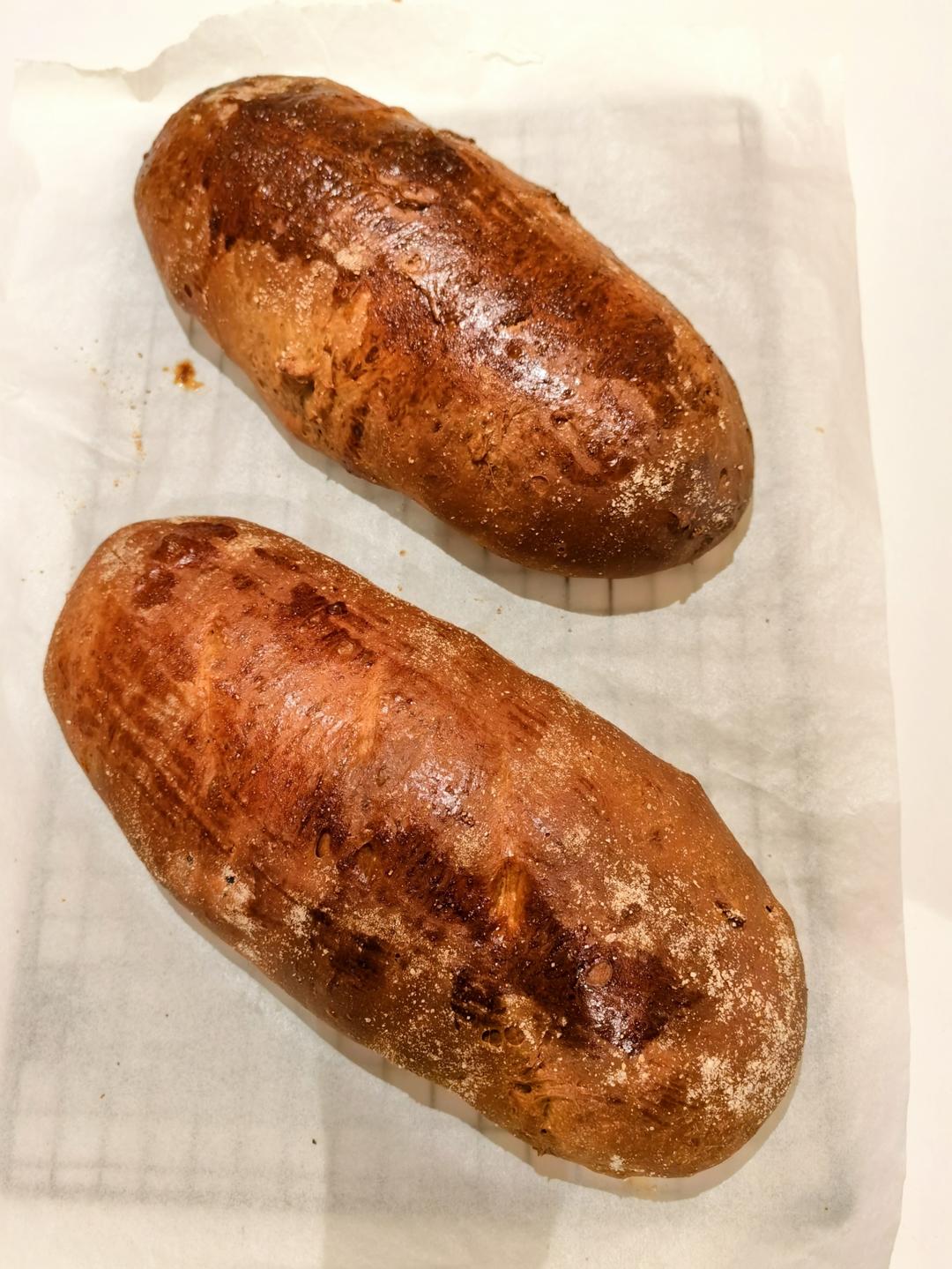 黑啤提子麥包