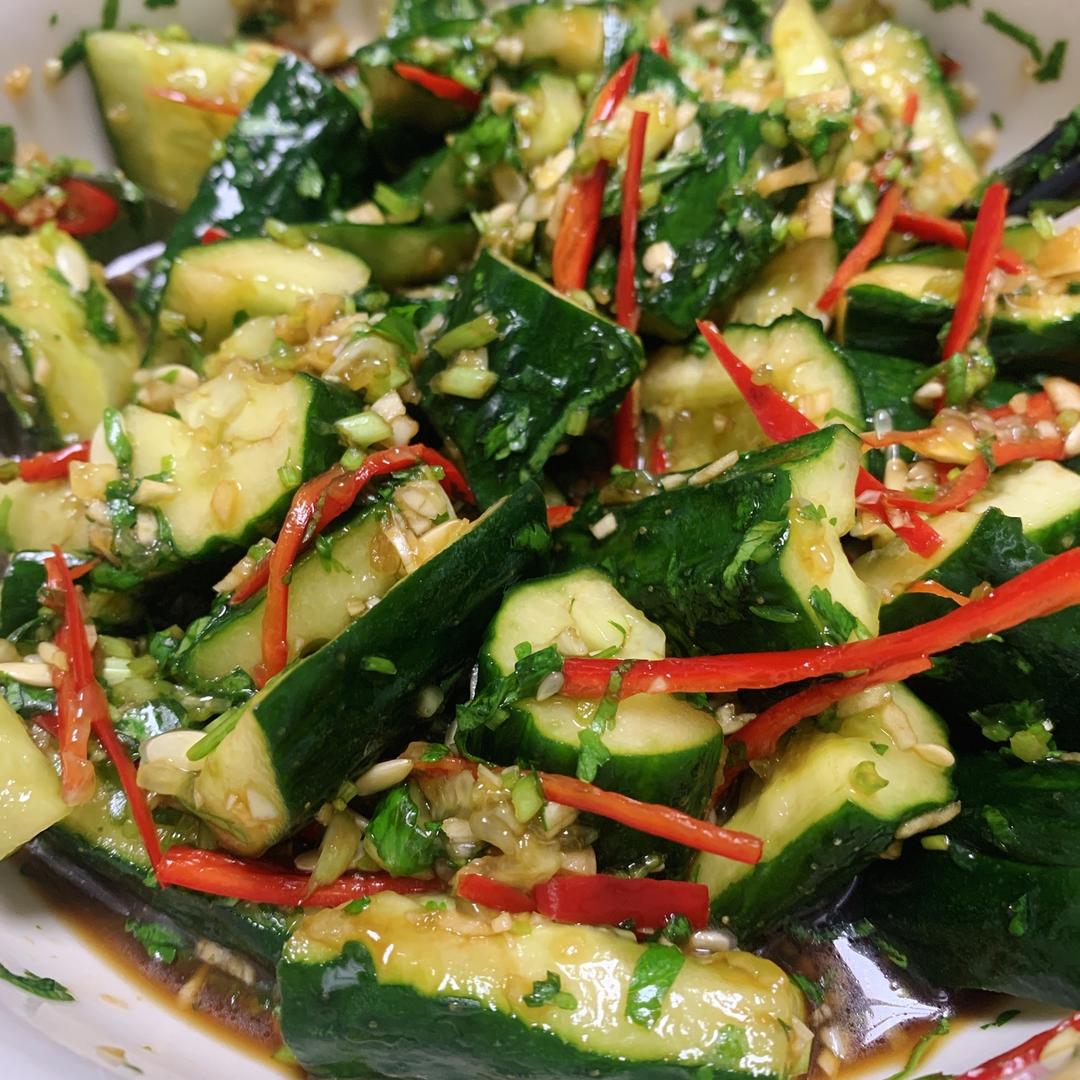 赞不绝口拍黄瓜🥒