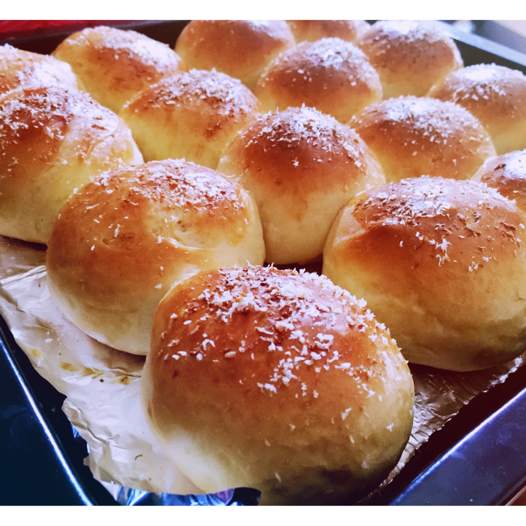 大人小孩都爱不释口的【蜂蜜牛奶小餐包】