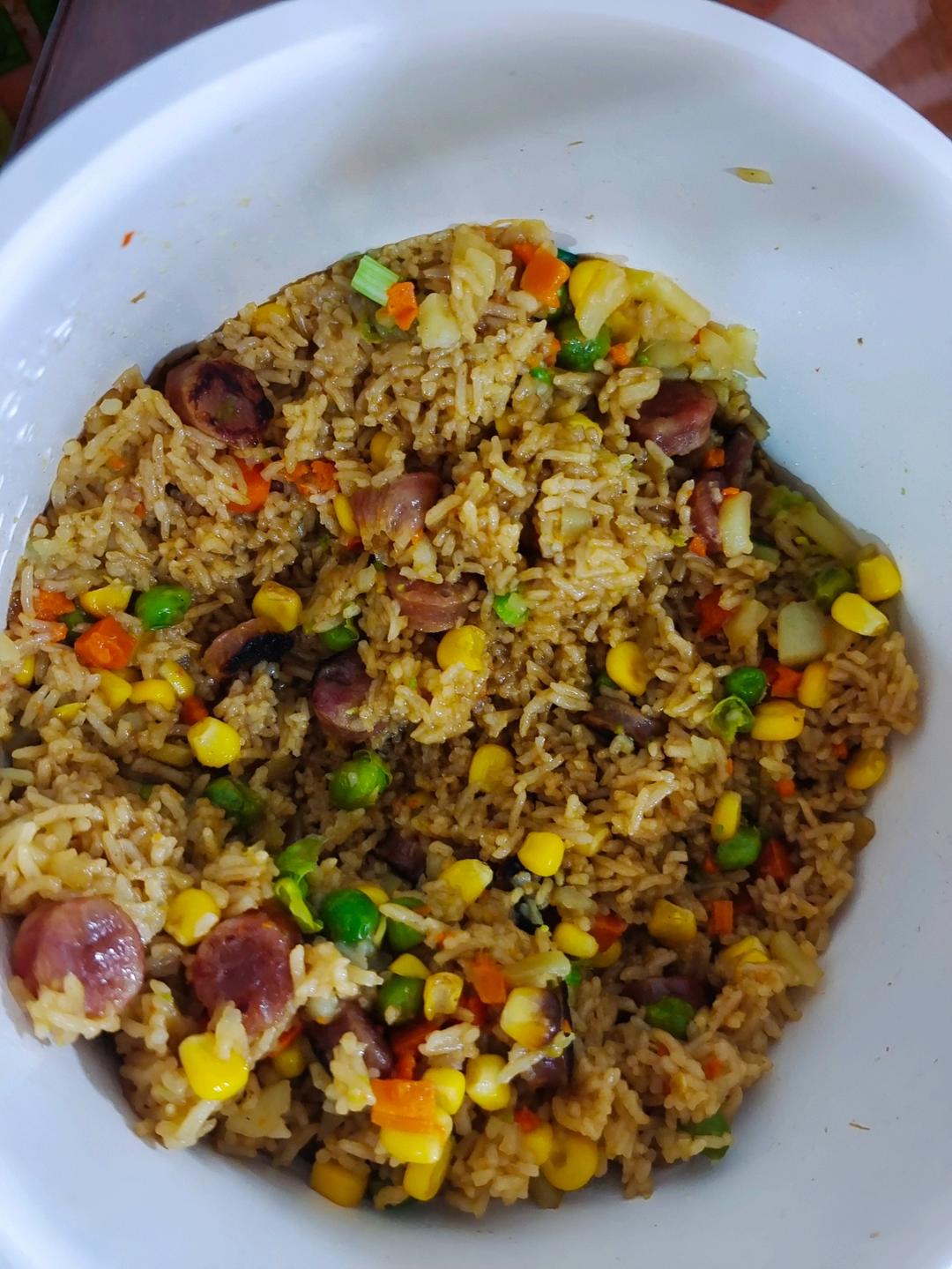 懒人必备～电饭煲腊肠焖饭