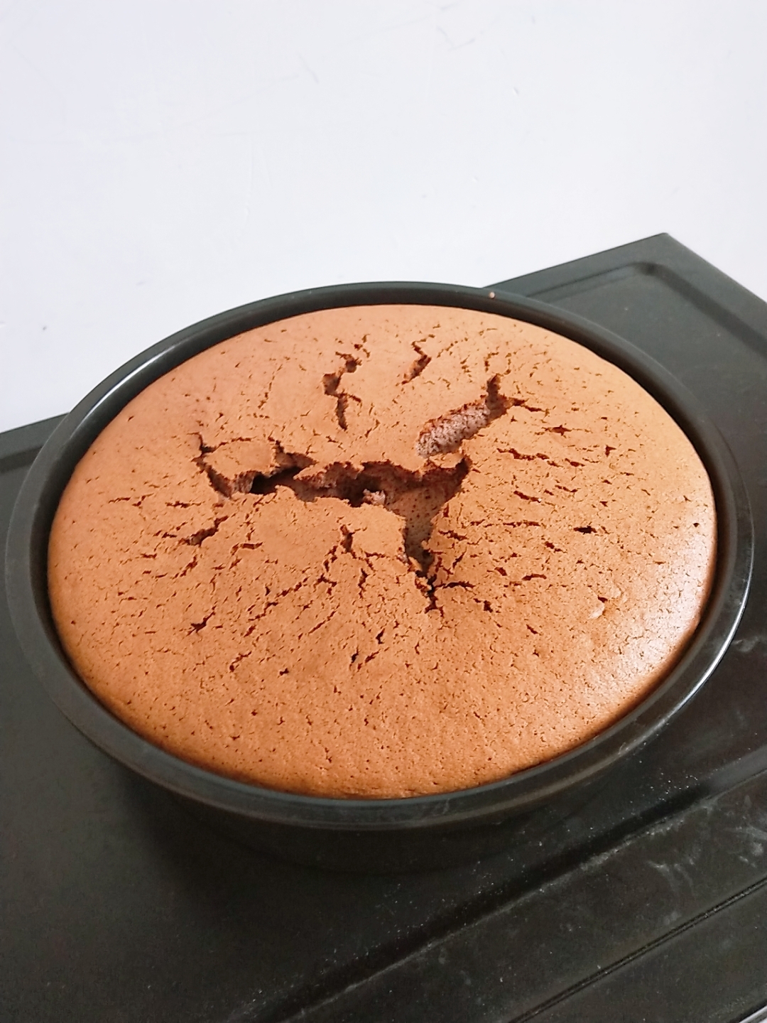 8寸巧克力戚风蛋糕胚的做法