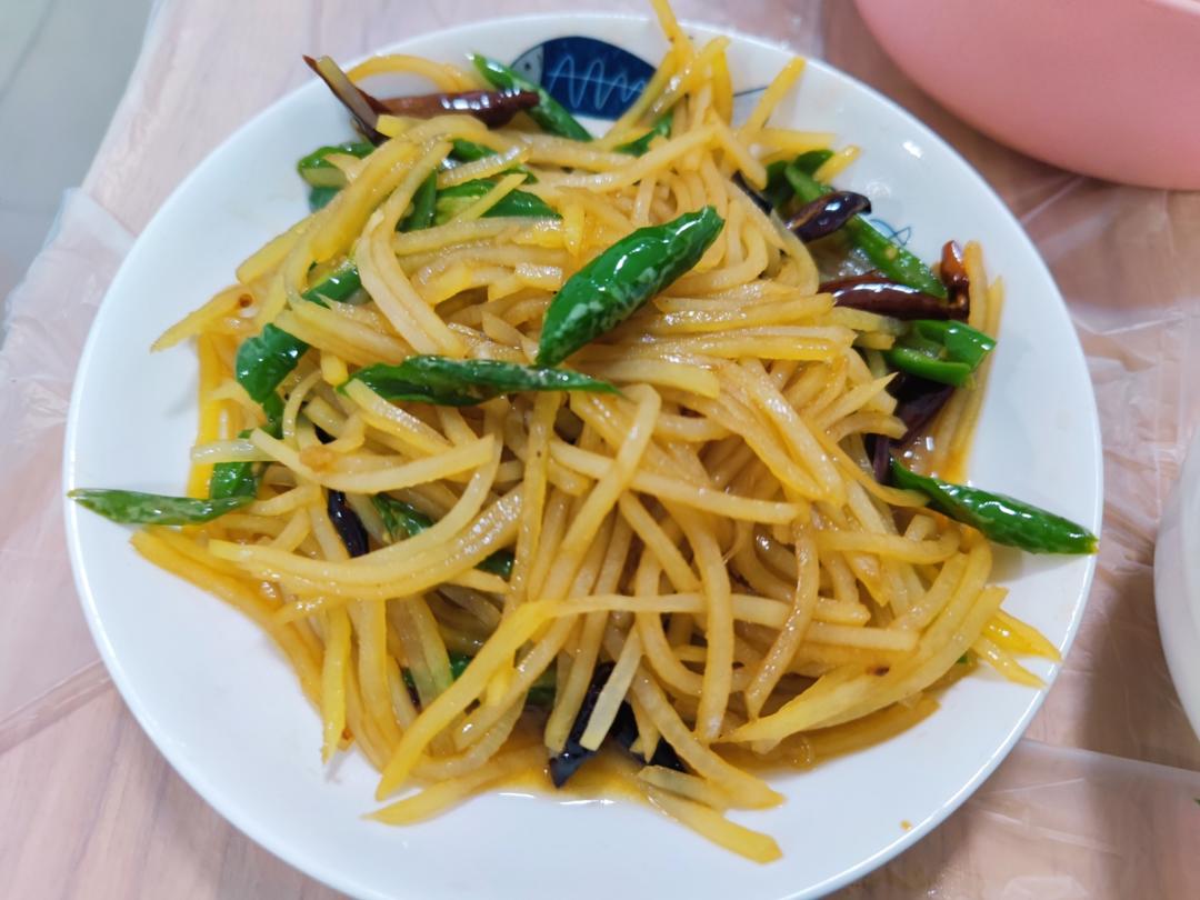 酸辣土豆丝的家常做法 超级下饭
