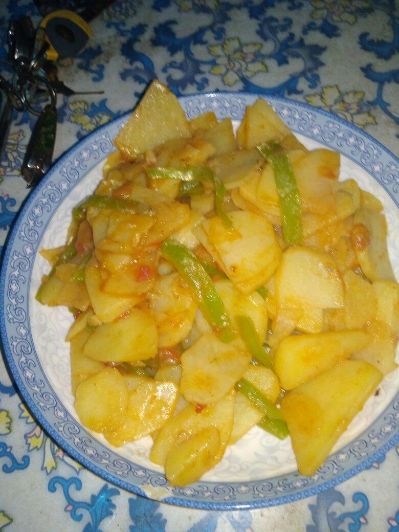 青椒番茄土豆片