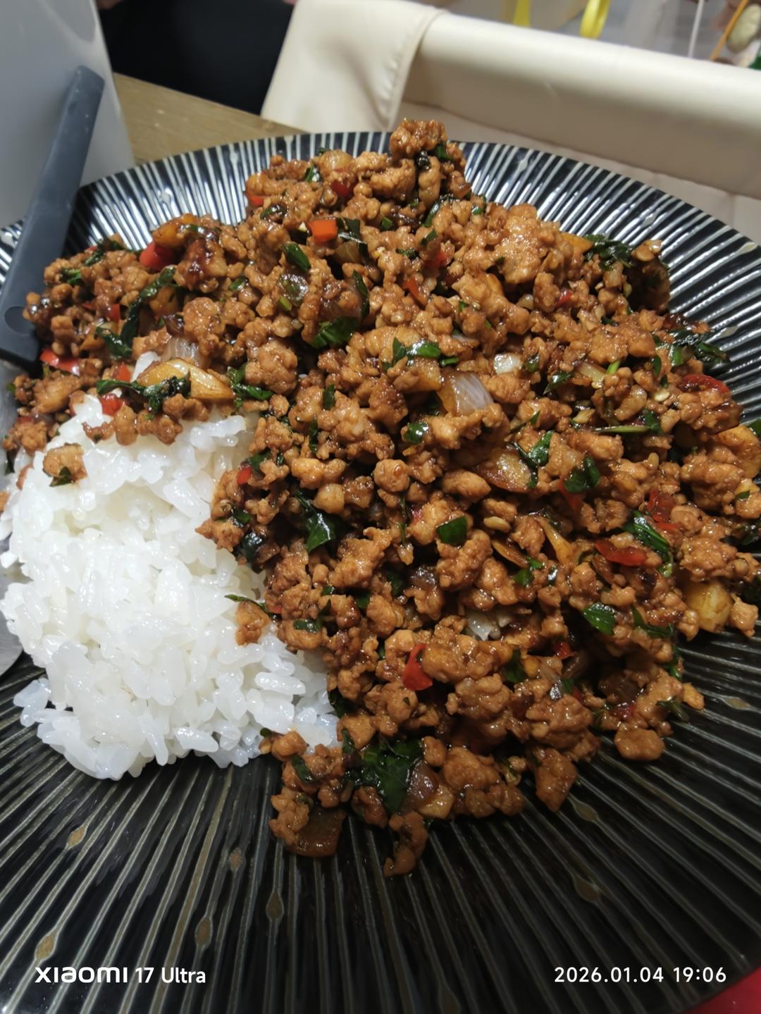 泰式打抛牛肉/猪肉碎饭