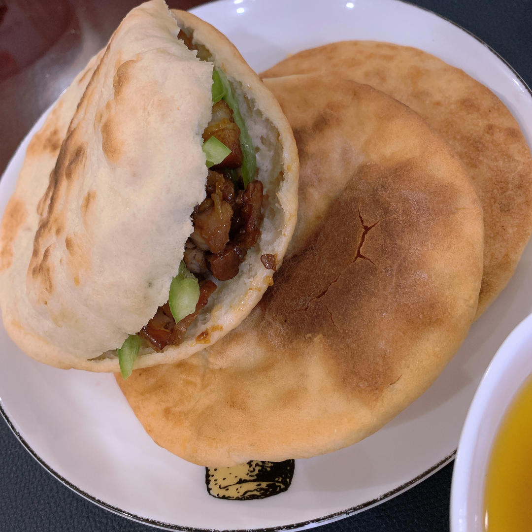 肉夹馍(白吉馍的制作)