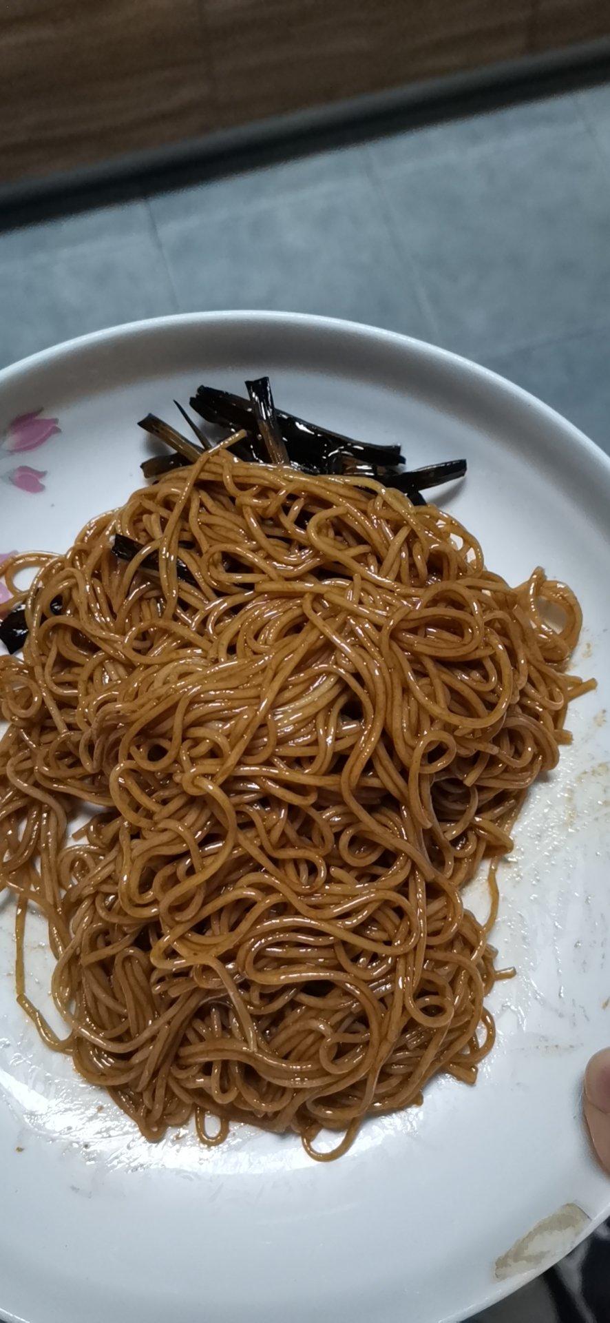 10分钟搞定的一碗葱油拌面