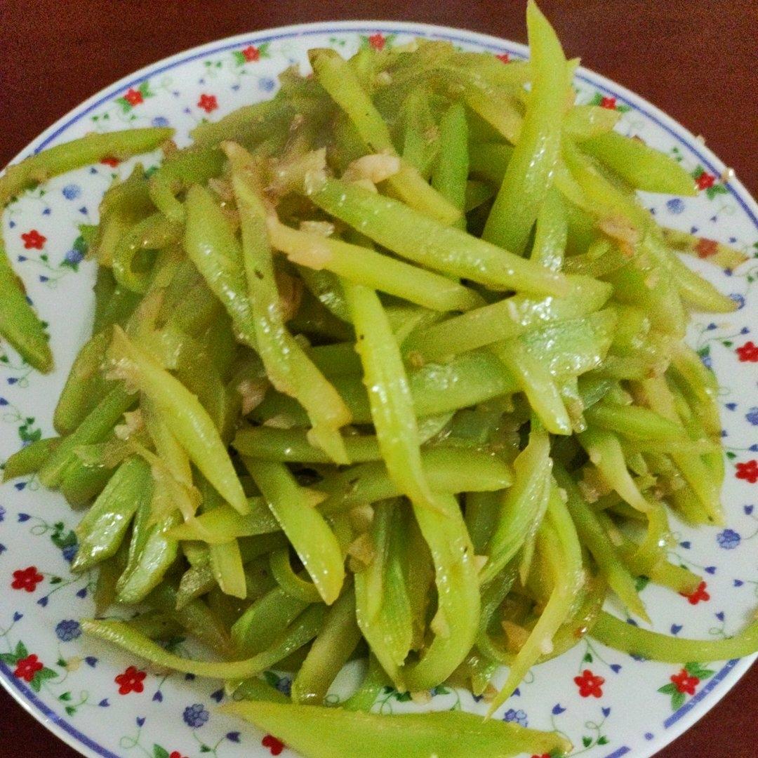 清炒莴笋丝