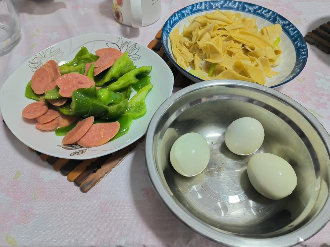 青椒炒火腿肠～童年回忆
