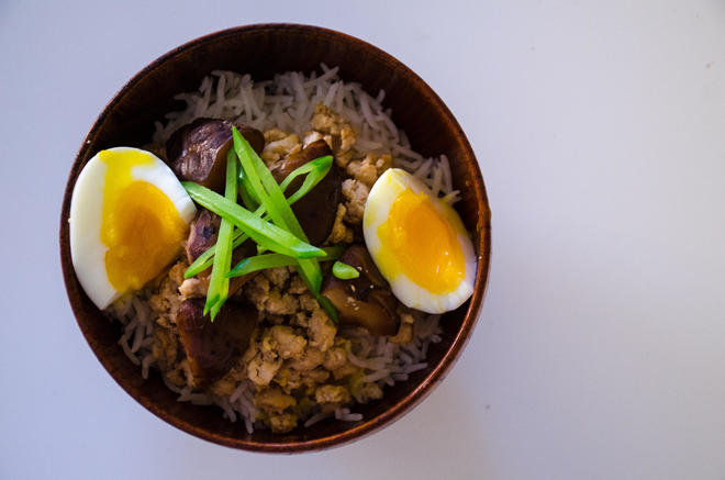 日式鸡蓉饭 Minced Chicken Donburi的做法