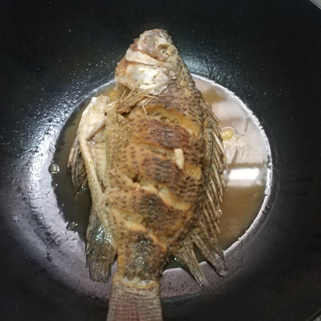 红烧罗非鱼