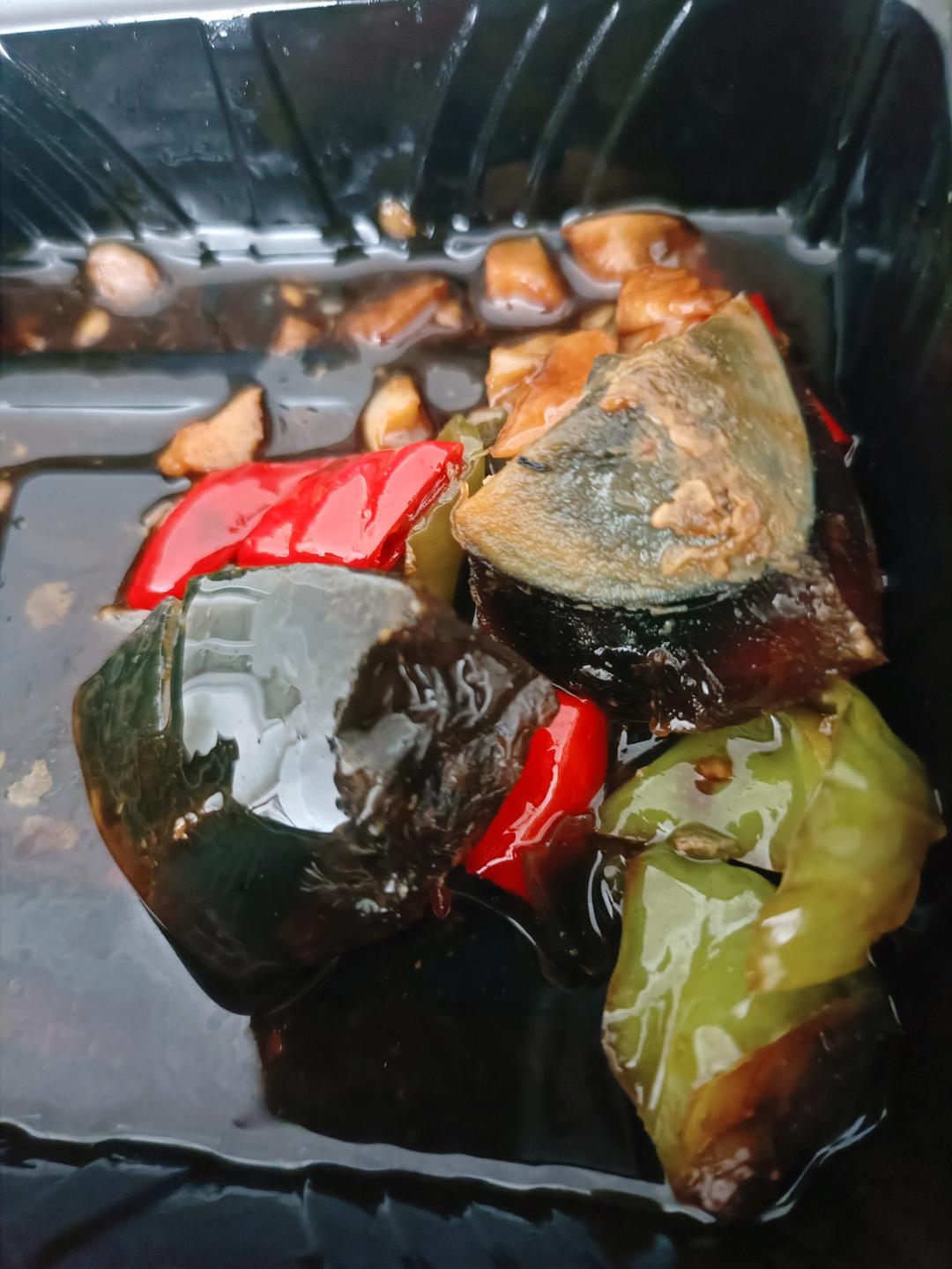 每个人都可以下三碗饭的辣椒擂皮蛋