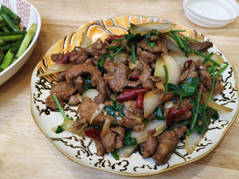 【小高姐】青椒牛肉 如何炒出嫩滑的牛肉