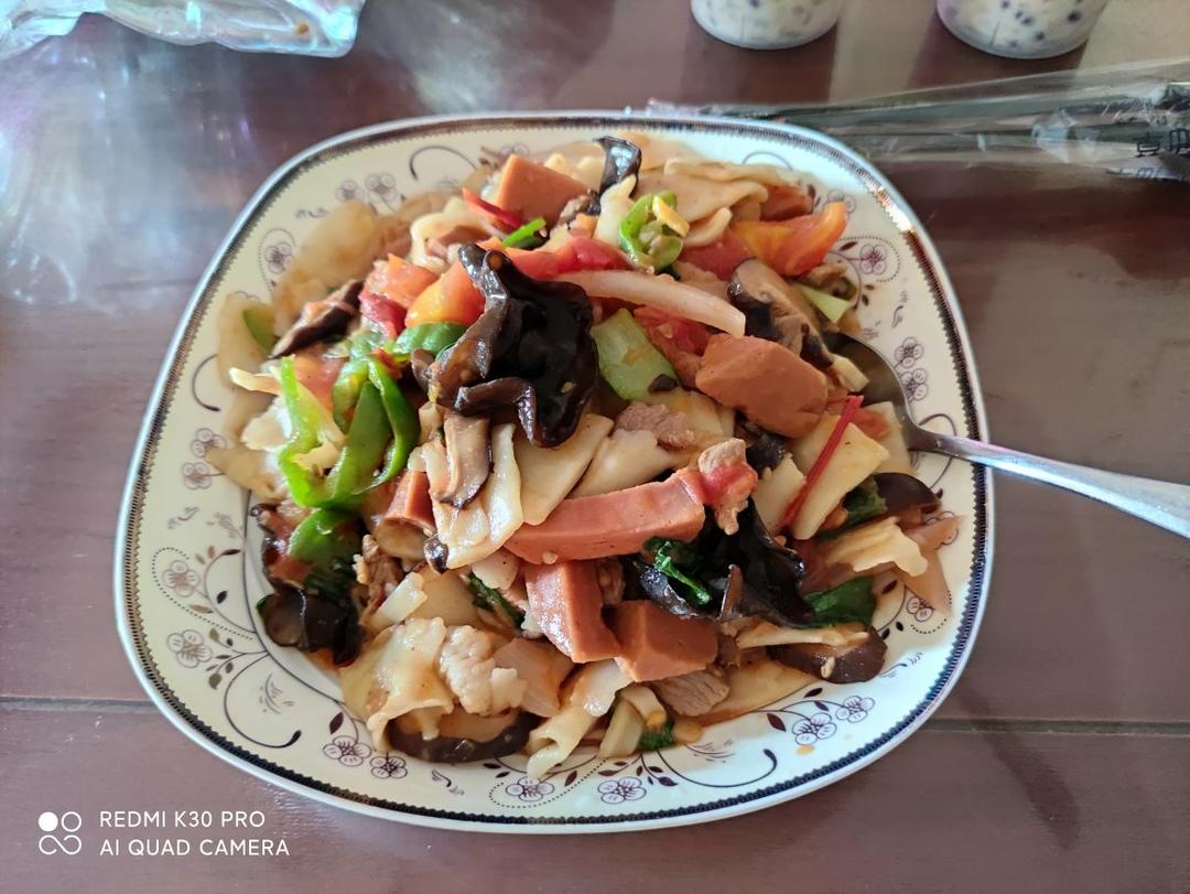 新疆炒面片（丰富配菜！）