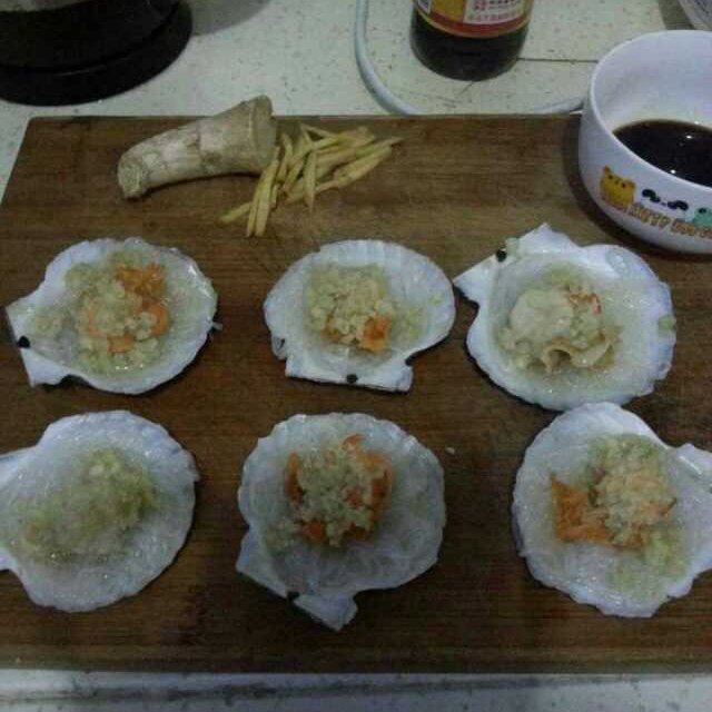 蒜蓉粉丝蒸扇贝