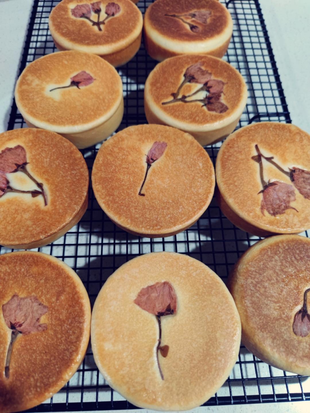 日式樱花紫米包