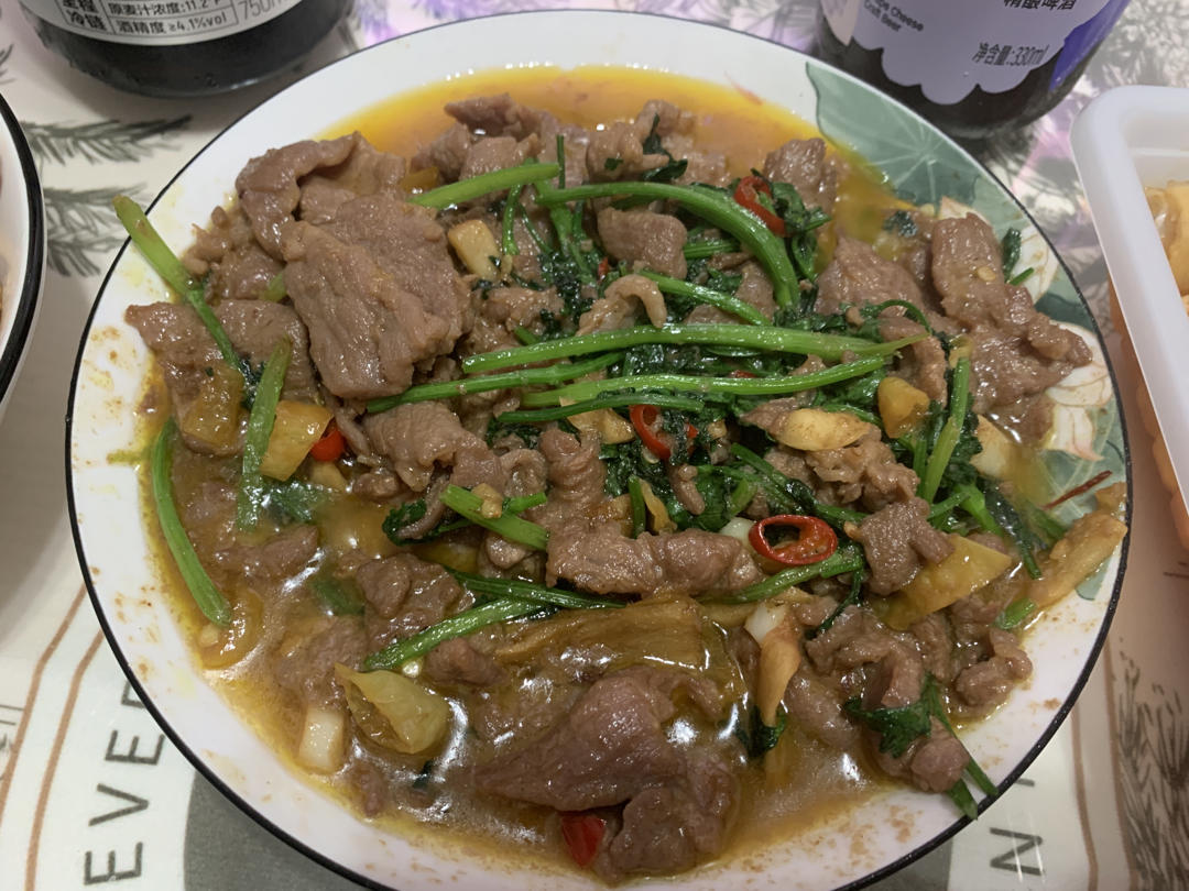 小炒黄牛肉，肉嫩味香！太好吃了简直是米饭杀手！