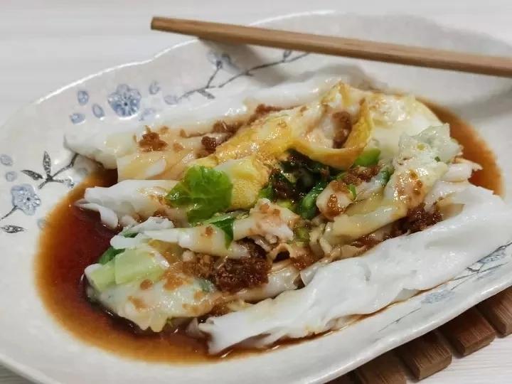 肠粉技术，从  酱汁  到  粉皮  到  蒸制  (网红肠粉一条龙最详细的做法，用此方子开店不是问题)。