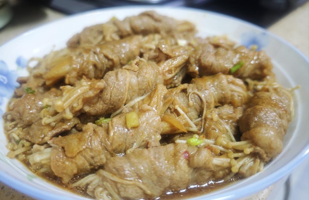 超级下饭的金针菇牛肉卷