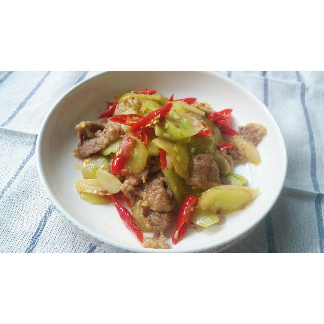 黄瓜炒肉片