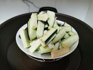 减脂菜单～减肥菜单中的蒸茄子，低脂低热量的做法 步骤3