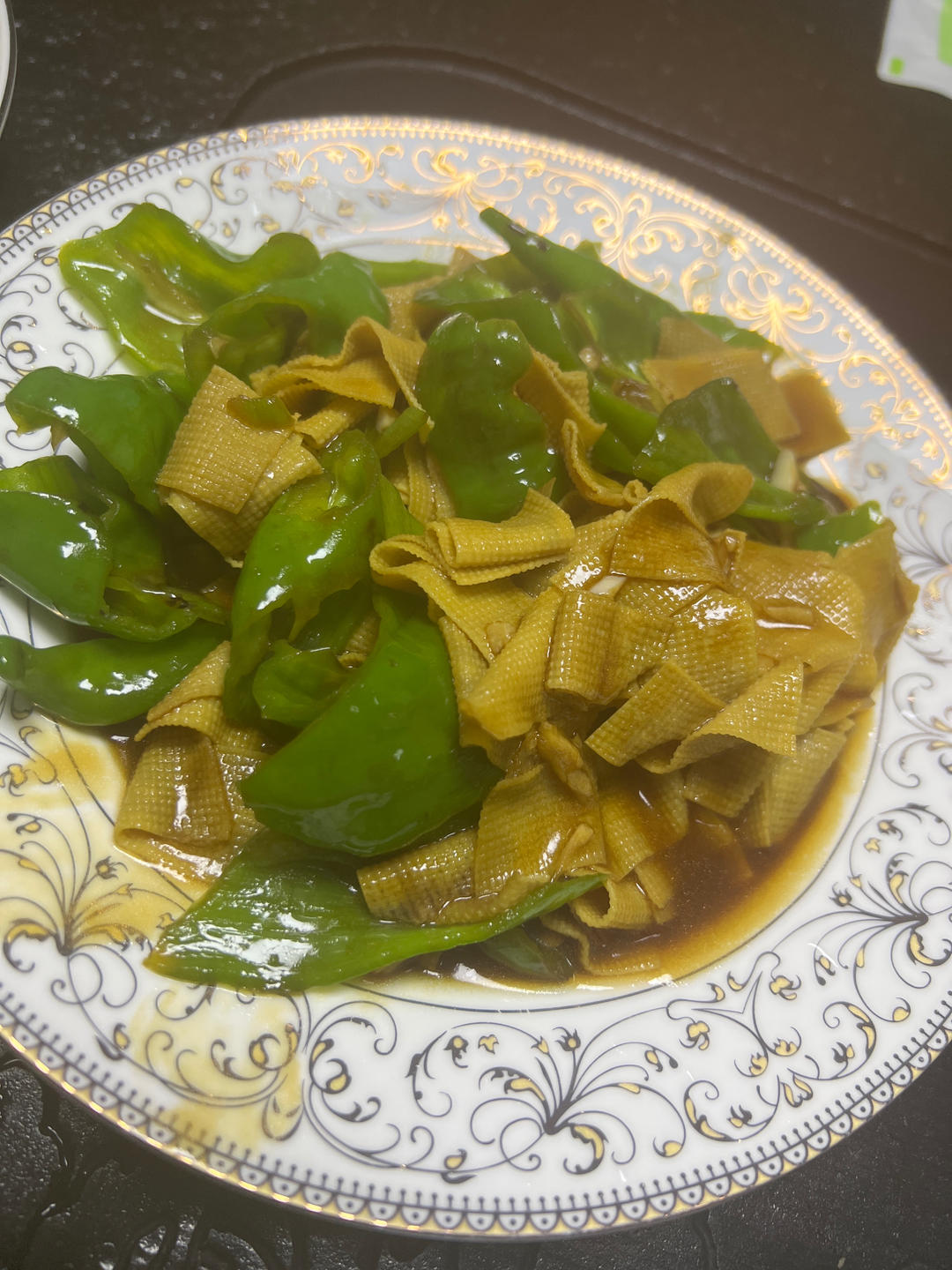 不用厨艺的尖椒干豆腐