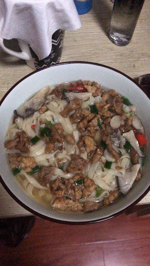 香辣榨菜肉丝面