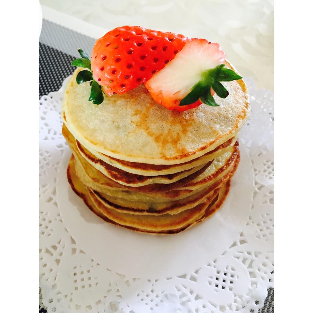 【减脂早餐】无油香蕉松饼（超简单）