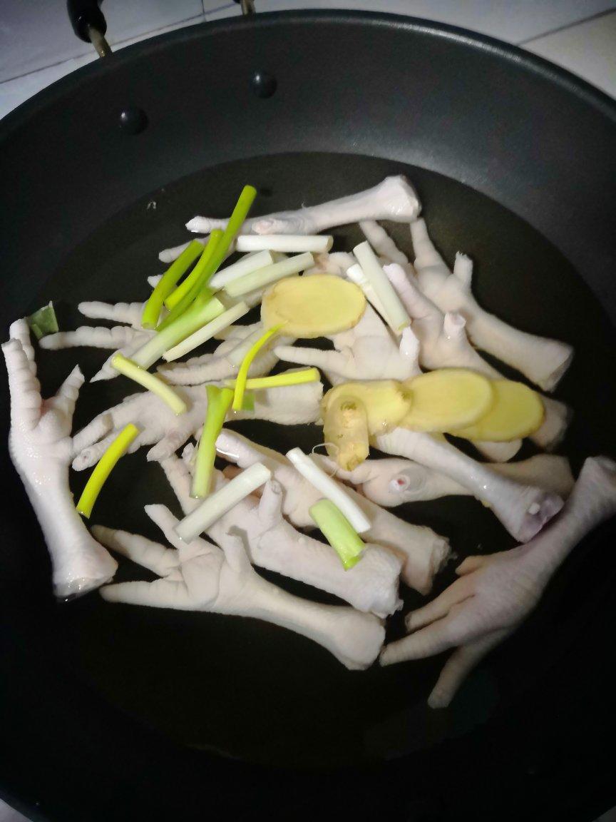 柠檬酸辣凤爪