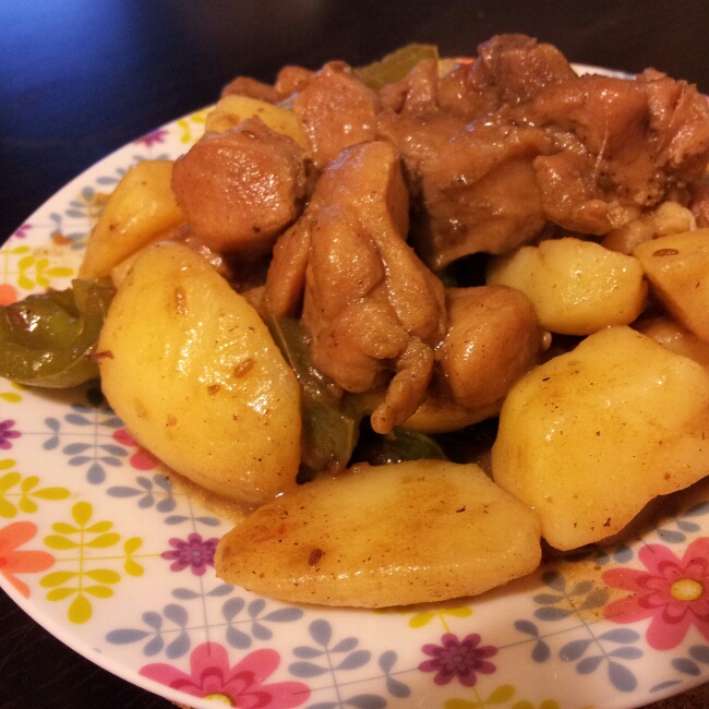 红烧土豆鸡块